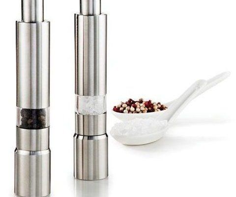 Moedor de pimenta com sal grosso
