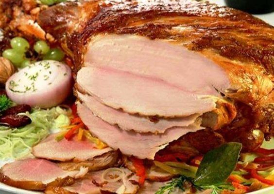 Prepare um suculento pernil e saiba como cortá-lo perfeitamente