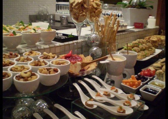 Canapés para festas: veja opções simples e sofisticadas