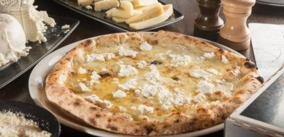 Pizza de 99 queijos: entenda esta novidade de sucesso