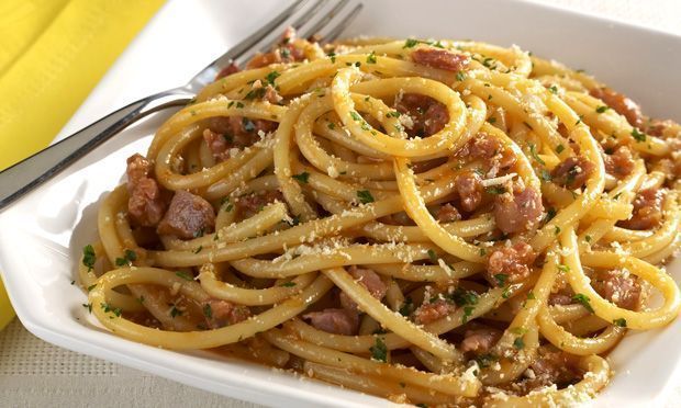 Principais formas para combinar macarrão e molho