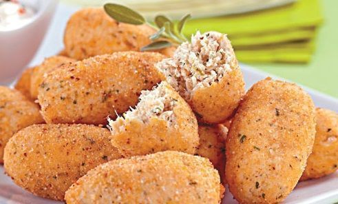 Croquete de frango e queijo