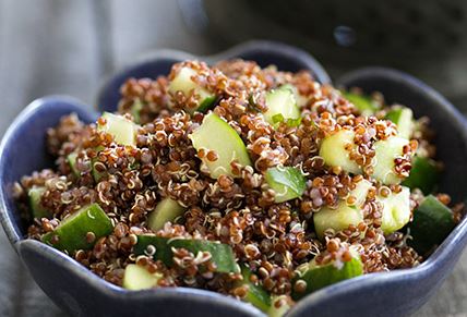 Salada de Quinoa com Pepino e Hortelã