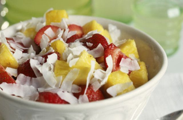 Salada de fruta com flocos de coco
